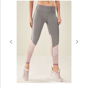 Salar Mesh Powerhold Leggings - Fabletics M